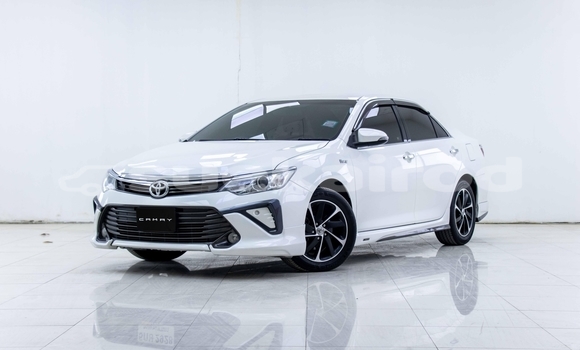 Buy Used Toyota Camry White Car in Samut Sakhon in Samut Sakhon
