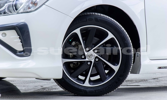 Buy Used Toyota Camry White Car in Samut Sakhon in Samut Sakhon Buy Used Toyota Camry White Car in Samut Sakhon in Samut Sakhon