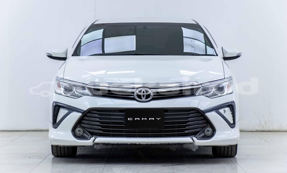 Buy Used Toyota Camry White Car in Samut Sakhon in Samut Sakhon Buy Used Toyota Camry White Car in Samut Sakhon in Samut Sakhon