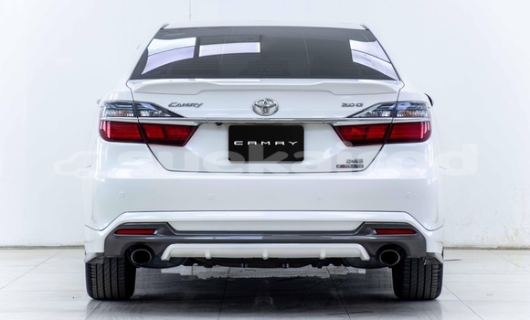 Buy Used Toyota Camry White Car in Samut Sakhon in Samut Sakhon Buy Used Toyota Camry White Car in Samut Sakhon in Samut Sakhon
