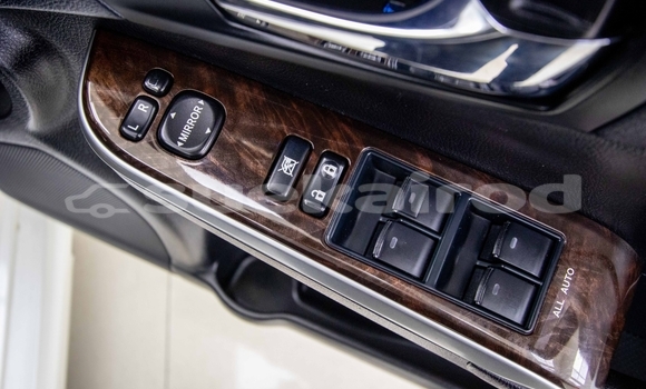 Buy Used Toyota Camry White Car in Samut Sakhon in Samut Sakhon Buy Used Toyota Camry White Car in Samut Sakhon in Samut Sakhon