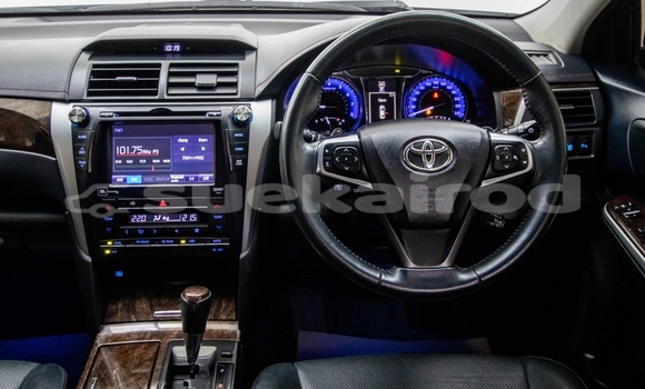 Buy Used Toyota Camry White Car in Samut Sakhon in Samut Sakhon Buy Used Toyota Camry White Car in Samut Sakhon in Samut Sakhon