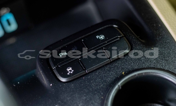 Buy Used Ford Everest Red Car in Samut Sakhon in Samut Sakhon Buy Used Ford Everest Red Car in Samut Sakhon in Samut Sakhon