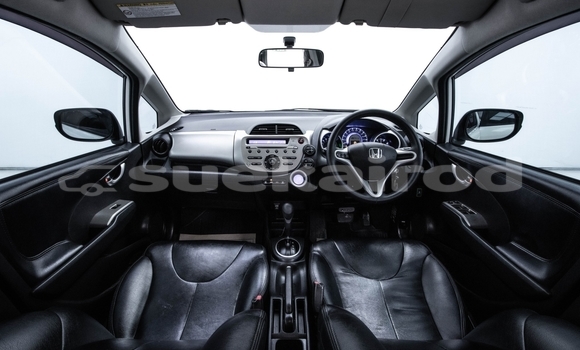 Buy Used Honda Jazz White Car in Samut Sakhon in Samut Sakhon Buy Used Honda Jazz White Car in Samut Sakhon in Samut Sakhon