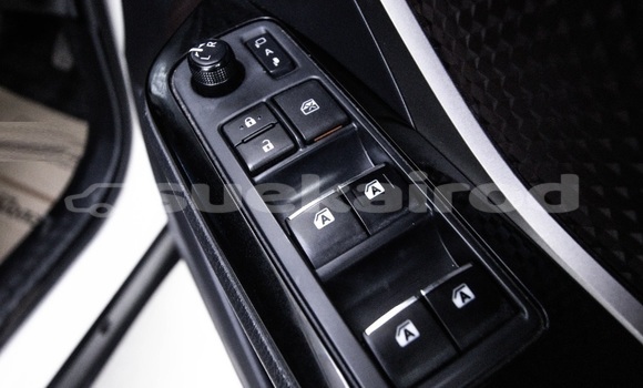 ซื้อ รถมือสอง Toyota C-HR ขาว รถยนต์ ใน %{เมือง} ใน กรุงเทพมหานคร ซื้อ รถมือสอง Toyota C-HR ขาว รถยนต์ ใน %{เมือง} ใน กรุงเทพมหานคร