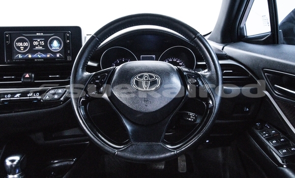 ซื้อ รถมือสอง Toyota C-HR ขาว รถยนต์ ใน %{เมือง} ใน กรุงเทพมหานคร ซื้อ รถมือสอง Toyota C-HR ขาว รถยนต์ ใน %{เมือง} ใน กรุงเทพมหานคร