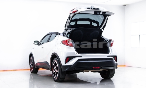 ซื้อ รถมือสอง Toyota C-HR ขาว รถยนต์ ใน %{เมือง} ใน กรุงเทพมหานคร ซื้อ รถมือสอง Toyota C-HR ขาว รถยนต์ ใน %{เมือง} ใน กรุงเทพมหานคร