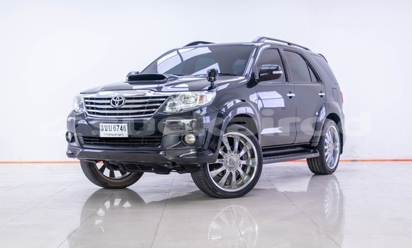ซื้อ รถมือสอง Toyota Fortuner สีดำ รถยนต์ ใน %{เมือง} ใน กรุงเทพมหานคร