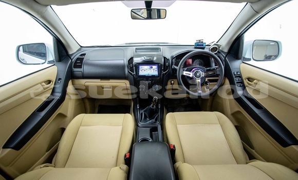 ซื้อ รถมือสอง Isuzu D-max Cab4 ขาว รถยนต์ ใน %{เมือง} ใน กรุงเทพมหานคร ซื้อ รถมือสอง Isuzu D-max Cab4 ขาว รถยนต์ ใน %{เมือง} ใน กรุงเทพมหานคร