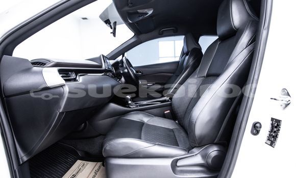 ซื้อ รถมือสอง Toyota C-HR ขาว รถยนต์ ใน %{เมือง} ใน กรุงเทพมหานคร ซื้อ รถมือสอง Toyota C-HR ขาว รถยนต์ ใน %{เมือง} ใน กรุงเทพมหานคร