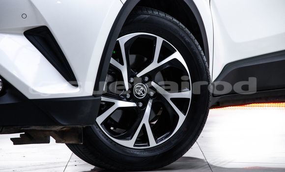 ซื้อ รถมือสอง Toyota C-HR ขาว รถยนต์ ใน %{เมือง} ใน กรุงเทพมหานคร ซื้อ รถมือสอง Toyota C-HR ขาว รถยนต์ ใน %{เมือง} ใน กรุงเทพมหานคร