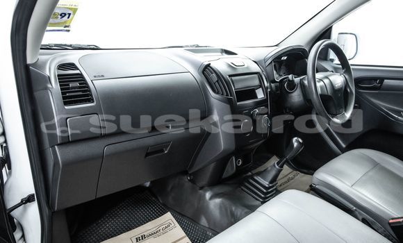 Buy Used Isuzu D-Max White Car in Bangkok in Bangkok Buy Used Isuzu D-Max White Car in Bangkok in Bangkok