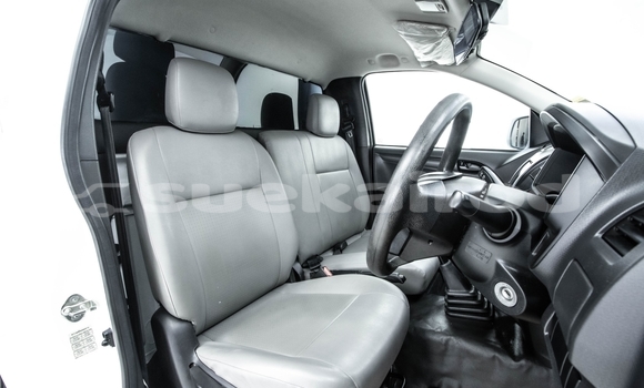 Buy Used Isuzu D–MAX White Car in Bangkok in Bangkok Buy Used Isuzu D–MAX White Car in Bangkok in Bangkok