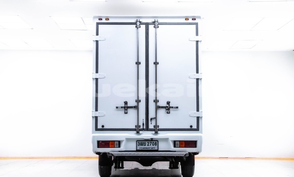Buy Used Isuzu D–MAX White Car in Bangkok in Bangkok Buy Used Isuzu D–MAX White Car in Bangkok in Bangkok