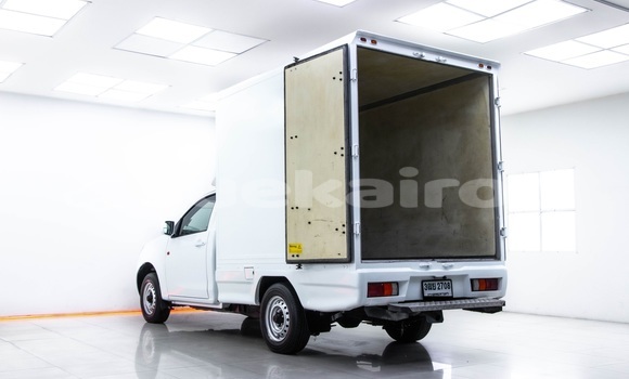 Buy Used Isuzu D–MAX White Car in Bangkok in Bangkok Buy Used Isuzu D–MAX White Car in Bangkok in Bangkok