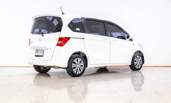 Buy Used Honda Freed White Car in Bangkok in Bangkok Buy Used Honda Freed White Car in Bangkok in Bangkok