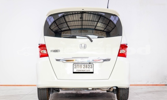 Buy Used Honda Freed White Car in Bangkok in Bangkok Buy Used Honda Freed White Car in Bangkok in Bangkok