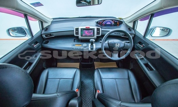 Buy Used Honda Freed White Car in Bangkok in Bangkok Buy Used Honda Freed White Car in Bangkok in Bangkok