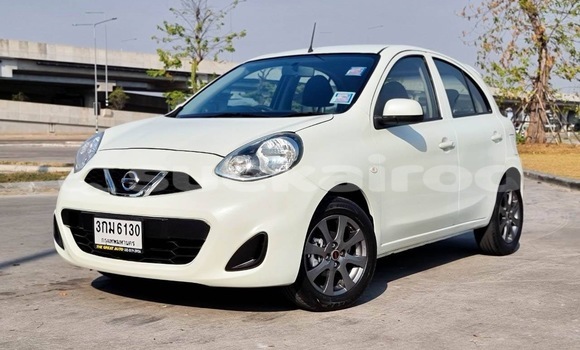 ซื้อ รถมือสอง Nissan March ขาว รถยนต์ ใน %{เมือง} ใน กรุงเทพมหานคร