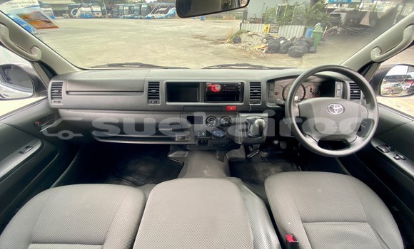 ซื้อ รถมือสอง Toyota Commuter เงิน รถยนต์ ใน %{เมือง} ใน กรุงเทพมหานคร ซื้อ รถมือสอง Toyota Commuter เงิน รถยนต์ ใน %{เมือง} ใน กรุงเทพมหานคร