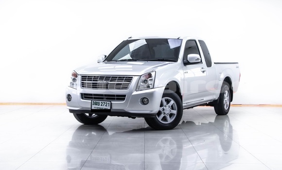 Buy Used Isuzu D–MAX Silver Car in Bangkok in Bangkok