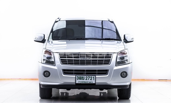 Buy Used Isuzu D–MAX Silver Car in Bangkok in Bangkok Buy Used Isuzu D–MAX Silver Car in Bangkok in Bangkok
