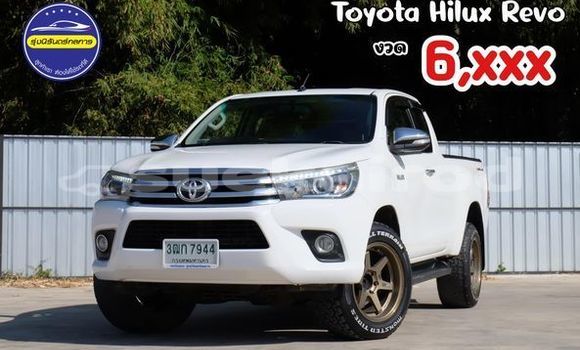 ซื้อ รถมือสอง Toyota Hiluxe Revo ขาว รถยนต์ ใน %{เมือง} ใน กรุงเทพมหานคร