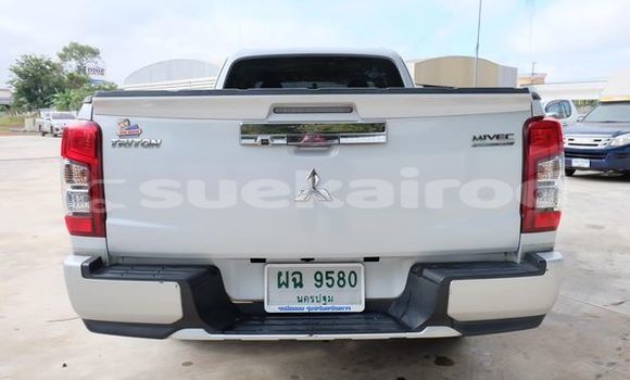 ซื้อ รถมือสอง Mitsubishi Triton ขาว รถยนต์ ใน %{เมือง} ใน กรุงเทพมหานคร ซื้อ รถมือสอง Mitsubishi Triton ขาว รถยนต์ ใน %{เมือง} ใน กรุงเทพมหานคร