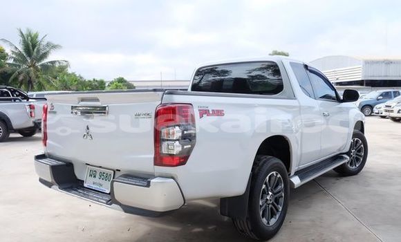 ซื้อ รถมือสอง Mitsubishi Triton ขาว รถยนต์ ใน %{เมือง} ใน กรุงเทพมหานคร ซื้อ รถมือสอง Mitsubishi Triton ขาว รถยนต์ ใน %{เมือง} ใน กรุงเทพมหานคร