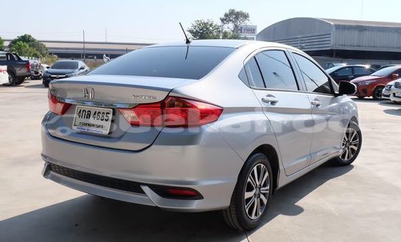 ซื้อ รถมือสอง Honda City เงิน รถยนต์ ใน %{เมือง} ใน กรุงเทพมหานคร ซื้อ รถมือสอง Honda City เงิน รถยนต์ ใน %{เมือง} ใน กรุงเทพมหานคร