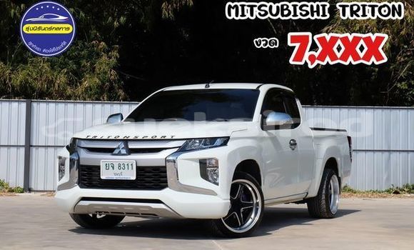 ซื้อ รถมือสอง Mitsubishi Triton ขาว รถยนต์ ใน %{เมือง} ใน กรุงเทพมหานคร