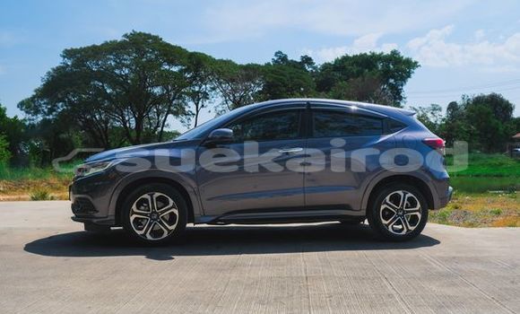 ซื้อ รถมือสอง Honda HR-V สีดำ รถยนต์ ใน %{เมือง} ใน กรุงเทพมหานคร ซื้อ รถมือสอง Honda HR-V สีดำ รถยนต์ ใน %{เมือง} ใน กรุงเทพมหานคร