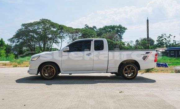 Buy Used Toyota Hiluxe VIGO White Car in Bangkok in Bangkok Buy Used Toyota Hiluxe VIGO White Car in Bangkok in Bangkok