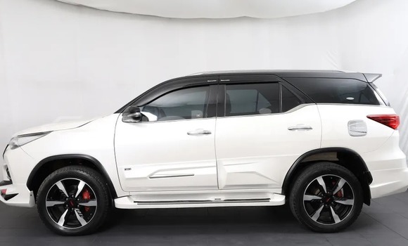 Buy Used Toyota Fortuner White Car in Bangkok in Bangkok Buy Used Toyota Fortuner White Car in Bangkok in Bangkok