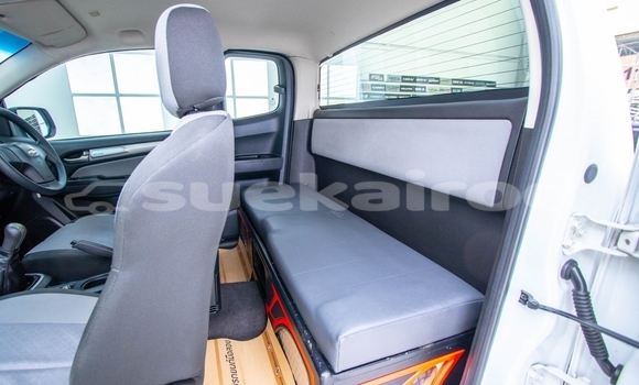 Buy Used Chevrolet Corolado White Car in Bangkok in Bangkok Buy Used Chevrolet Corolado White Car in Bangkok in Bangkok