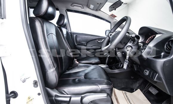 ซื้อ รถมือสอง Honda Jazz ขาว รถยนต์ ใน %{เมือง} ใน กรุงเทพมหานคร ซื้อ รถมือสอง Honda Jazz ขาว รถยนต์ ใน %{เมือง} ใน กรุงเทพมหานคร