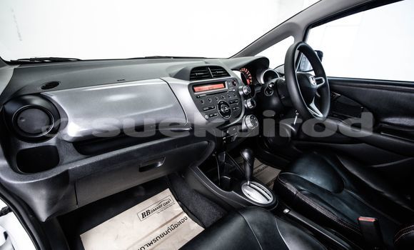 ซื้อ รถมือสอง Honda Jazz ขาว รถยนต์ ใน %{เมือง} ใน กรุงเทพมหานคร ซื้อ รถมือสอง Honda Jazz ขาว รถยนต์ ใน %{เมือง} ใน กรุงเทพมหานคร