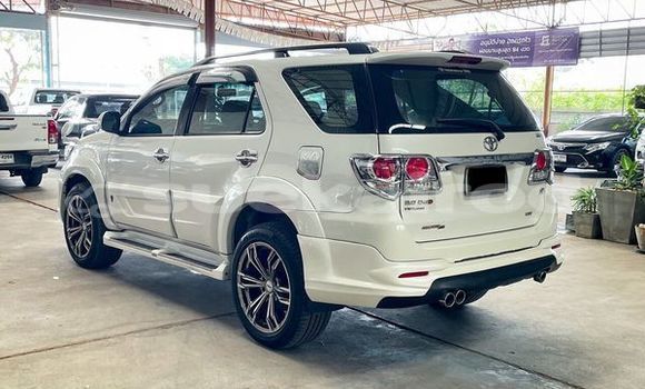 Buy Used Toyota Fortuner White Car in Bangkok in Bangkok Buy Used Toyota Fortuner White Car in Bangkok in Bangkok