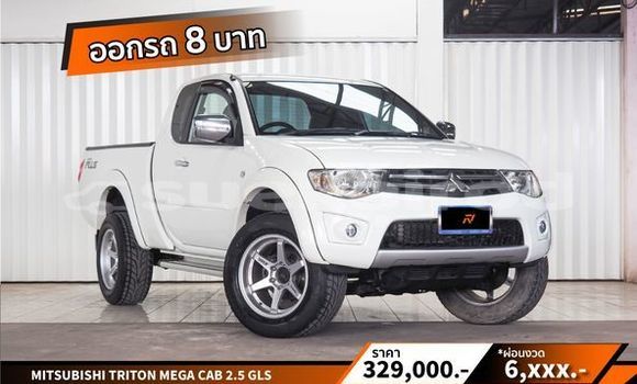 Buy Used Mitsubishi Triton White Car in Bangkok in Bangkok