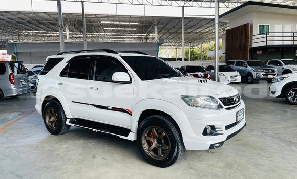 ซื้อ รถมือสอง Toyota Fortuner ขาว รถยนต์ ใน %{เมือง} ใน กรุงเทพมหานคร ซื้อ รถมือสอง Toyota Fortuner ขาว รถยนต์ ใน %{เมือง} ใน กรุงเทพมหานคร