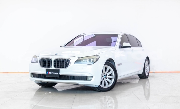 Buy Used BMW 7-Series White Car in Bangkok in Bangkok