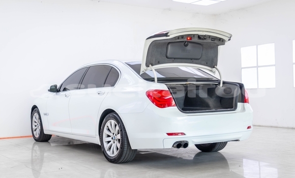 Buy Used BMW 7-Series White Car in Bangkok in Bangkok Buy Used BMW 7-Series White Car in Bangkok in Bangkok