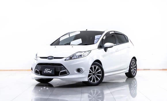 Buy Used Ford Fiesta White Car in Samut Sakhon in Samut Sakhon