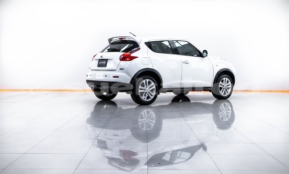Buy Used Nissan Juke White Car in Samut Sakhon in Samut Sakhon Buy Used Nissan Juke White Car in Samut Sakhon in Samut Sakhon