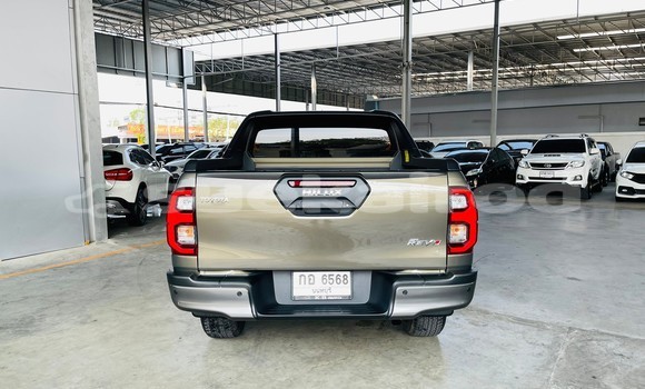 Buy Used Toyota Hiluxe Revo Brown Car in Bangkok in Bangkok Buy Used Toyota Hiluxe Revo Brown Car in Bangkok in Bangkok