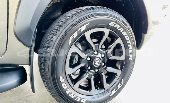 Buy Used Toyota Hiluxe Revo Brown Car in Bangkok in Bangkok Buy Used Toyota Hiluxe Revo Brown Car in Bangkok in Bangkok