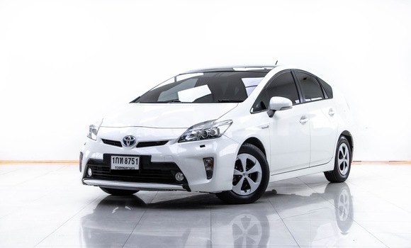 ซื้อ รถมือสอง Toyota Prius ขาว รถยนต์ ใน %{เมือง} ใน กรุงเทพมหานคร