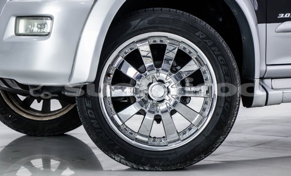 Buy Used Isuzu MU-7 Other Car in Bangkok in Bangkok Buy Used Isuzu MU-7 Other Car in Bangkok in Bangkok