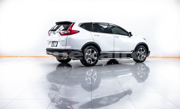 Buy Used Honda CR-V White Car in Bangkok in Bangkok Buy Used Honda CR-V White Car in Bangkok in Bangkok