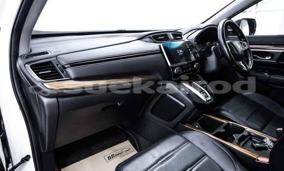 Buy Used Honda CR-V White Car in Bangkok in Bangkok Buy Used Honda CR-V White Car in Bangkok in Bangkok